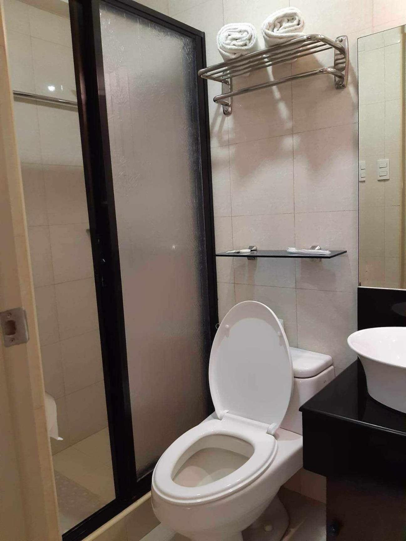 Sarasota Residential Resort Cluster 4 Unit 6B, 6C And 6L By Manny Newport Blvd, Across Naia T3 & Near Resorts World Manila, Pasay City Esterno foto